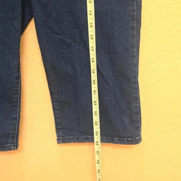 CODE BLEU Women's Denim Capri Pants - Classic Blue - Picture 3 of 11